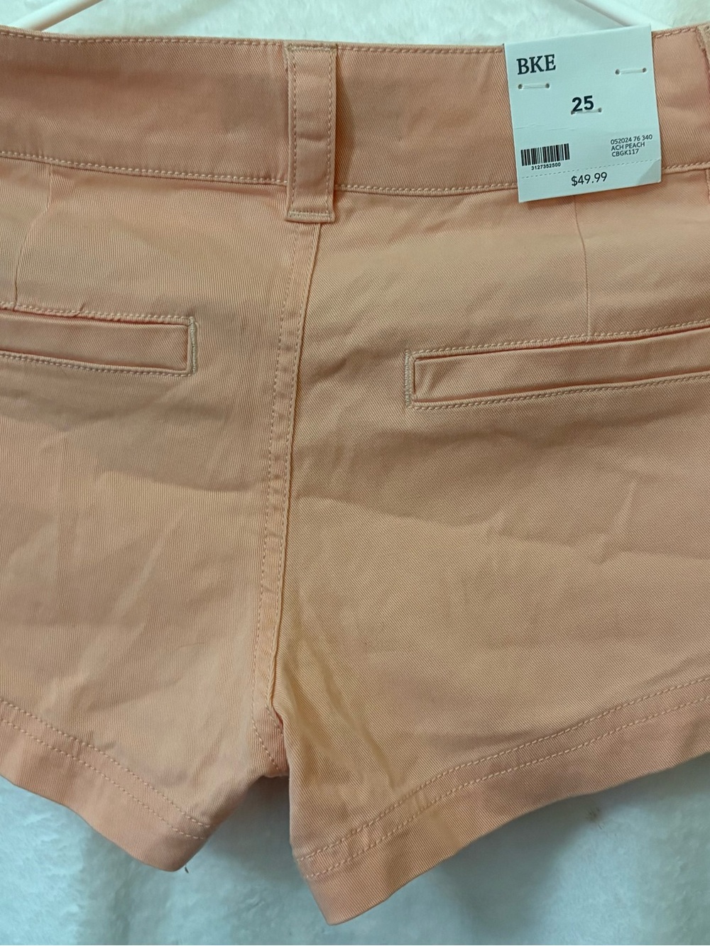 Buckle Women's Stella Low-Rise Peach Double-Button Cotton Shorts - Picture 2 of 5